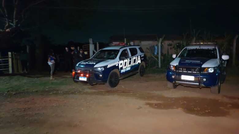 Polícia esteve no local apurando os fatos do homicídio