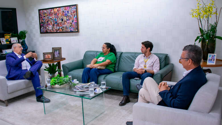 Conselheiro Jerson Domingos,&nbsp;coordenadora do Projeto no Estado, L&uacute;cia Mendes,&nbsp;coordenador de comunica&ccedil;&atilde;o, Rodolfo Silva e Gelson Leonel