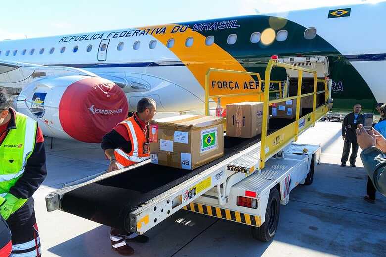 Avi&atilde;o levar&aacute; purificadores de &aacute;gua e medicamentos