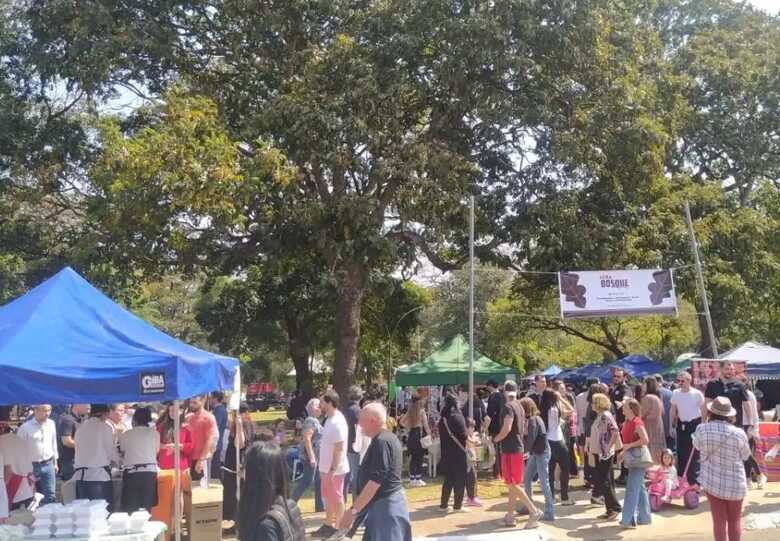 Uma das edi&ccedil;&otilde;es da Feira Bosque da Paz, no Carand&aacute; Bosque