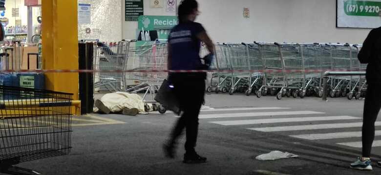 Funcion&aacute;rio foi morto assim que encerrou o expediente