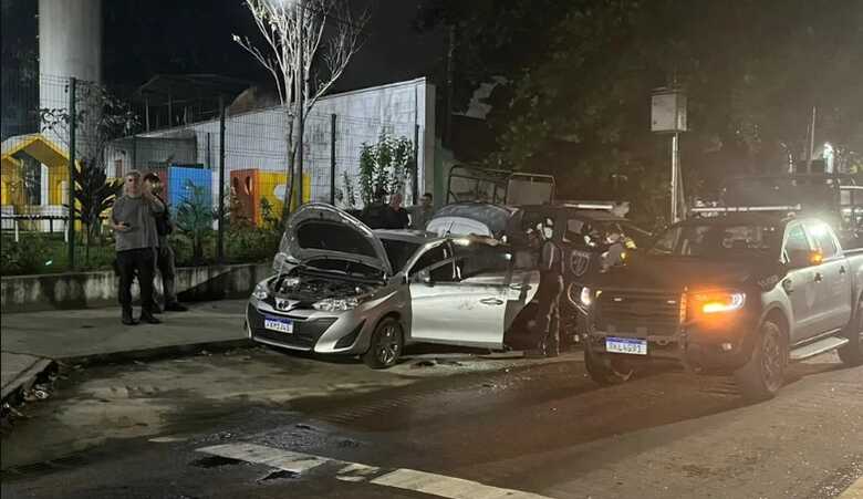 Carros com corpos foram encontrados ainda na quinta-feira