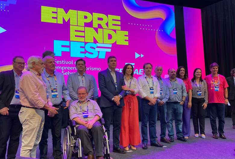 Governador Eduardo Riedel esteve presente na abertura do evento