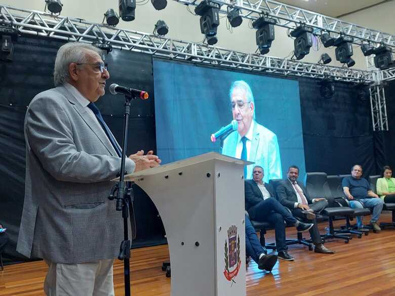 Presidente do TCE-MS,&nbsp;conselheiro Jerson Domingos durante abertura do Semin&aacute;rio