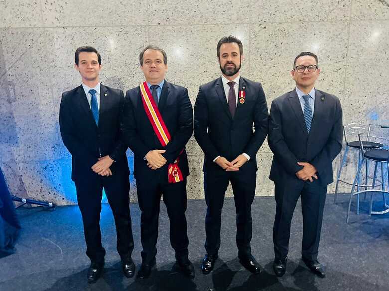 FFabricio Secafen Mingati, Alexandre Magno,&nbsp;Rom&atilde;o Avila Milhan Junior e&nbsp;Paulo Passosabricio Secafen Mingati, Alexandre Magno,&nbsp;Rom&atilde;o Avila Milhan Junior e&nbsp;Paulo Passos