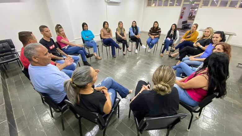 As rodas de conversa serão realizadas nas associações de moradores de cada bairro