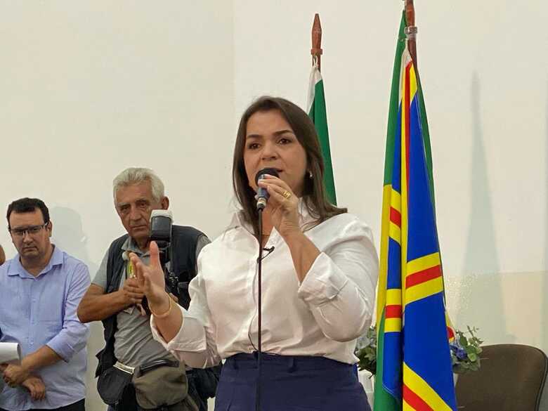 A prefeita Adriane Lopes antecipa mudanças em secretarias