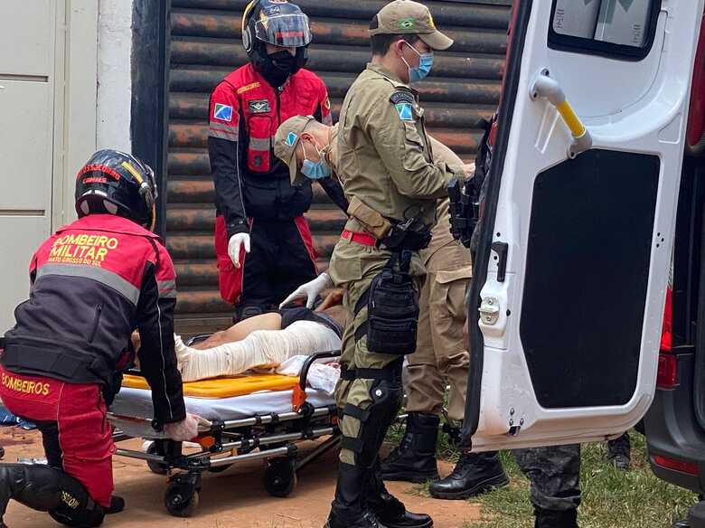 Homem teve o f&ecirc;mur fraturado durante a briga