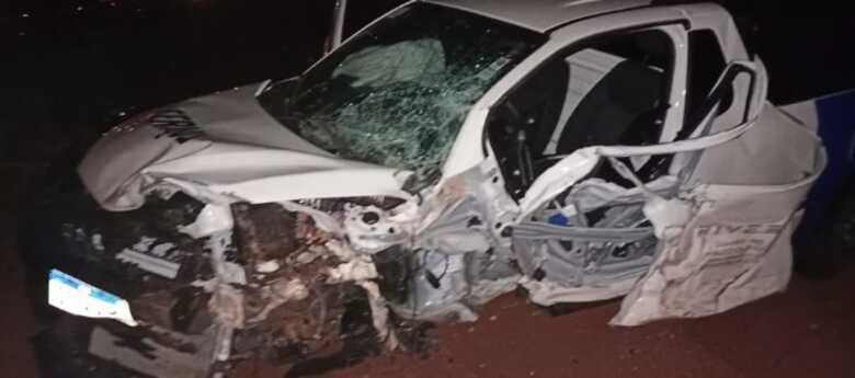 Equipes do Corpo de Bombeiros de Ivinhema estiveram no local