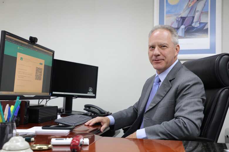 Fernando Paes de Campos assume fun&ccedil;&atilde;o de desembargador - 