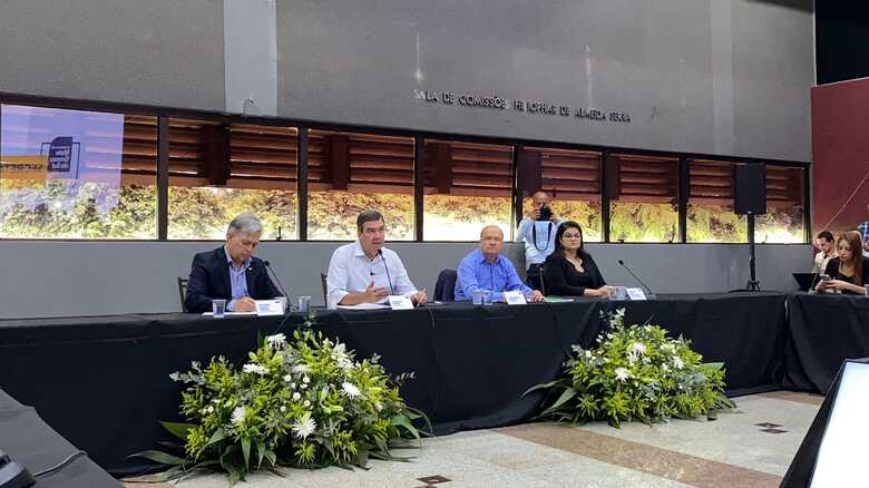 Mesa era formada por Antonio Carlos Videira, Eduardo Riedel, Barbosinha e Patrícia Elias Cozzolino de Oliveira