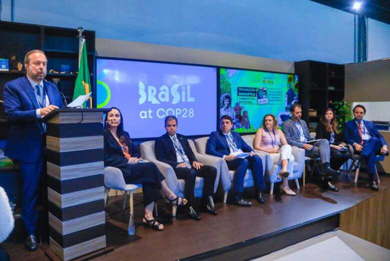 Ministro Alexandre Silveira durante painel sobre combustível do futuro na COP 28