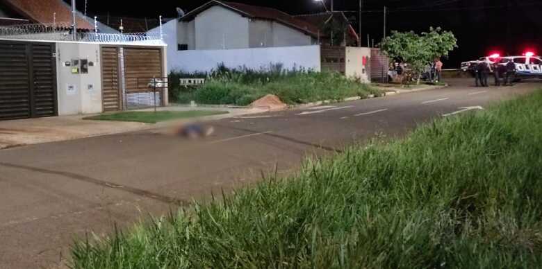 Vítima foi atingida por vários disparos
