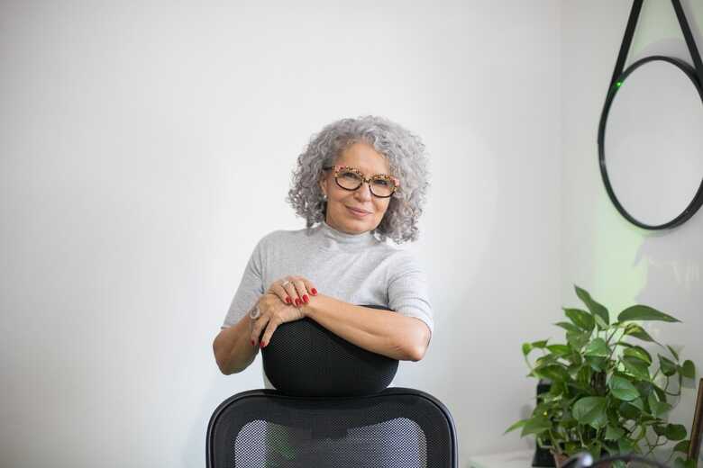 Astr&oacute;loga Jussara Mathos