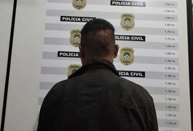 Suspeito foi preso em flagrante