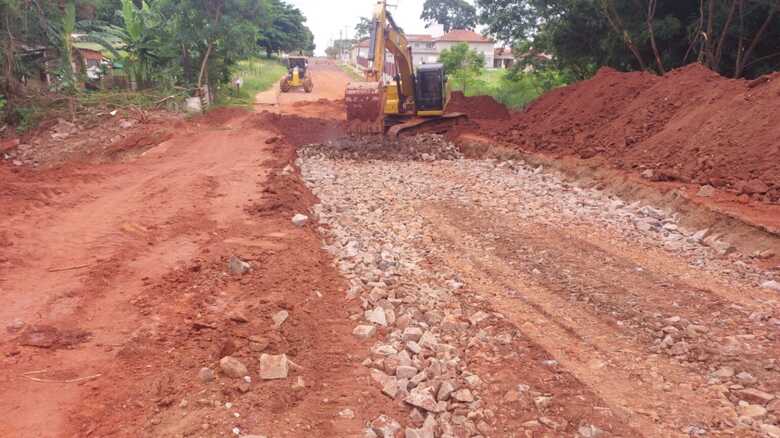 Trecho da Rua do Semin&aacute;rio em obras