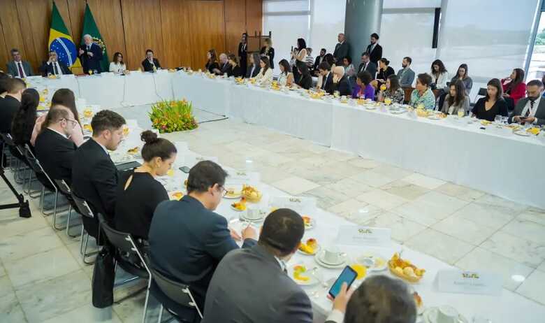 Ataques contra jornalistas diminu&iacute;ram