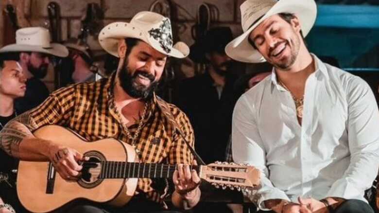 "Por que meu Deus?! Porque os bons vão tão cedo?!", frase de Mariano na foto postada em sua rede social.