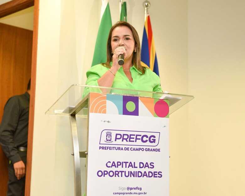 Novos conselheiros, empossados por Adriane Lopes, devem ocupar o cargo pelos próximos quatro anos
