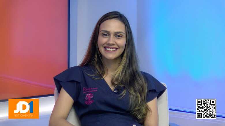 Elo&iacute;na de Matos, enfermeira obst&eacute;trica e s&oacute;cia da Casa de Parto Florescer, em Campo Grande.