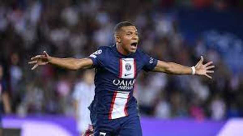 Mbappé assinou contrato com o Real Madrid