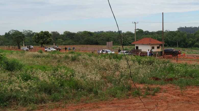 Porteira da Fazenda Pantanal, também alvo da disputa entre as empresas  