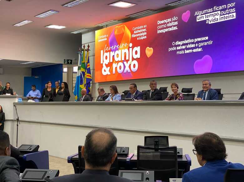 Adriane Lopes e Tereza Cristina acompanharam o retorno dos trabalhos na C&acirc;mara ao lado de Carl&atilde;o