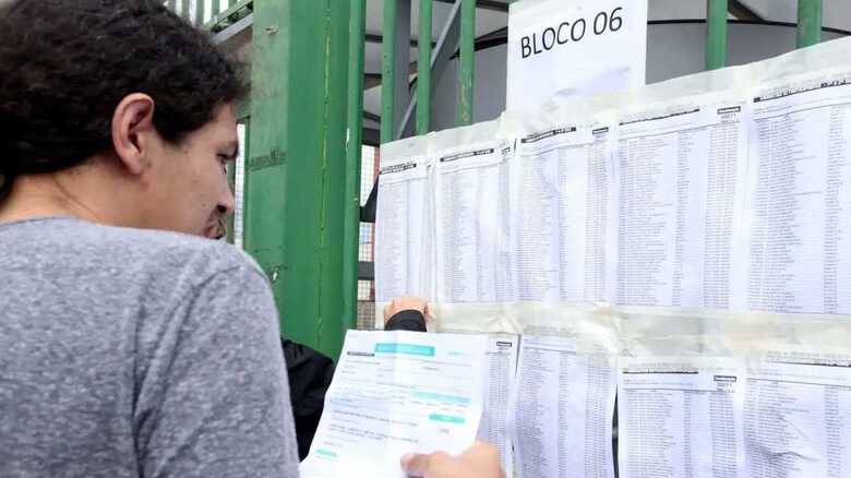 Alunos podem realizar matr&iacute;cula nas faculdades