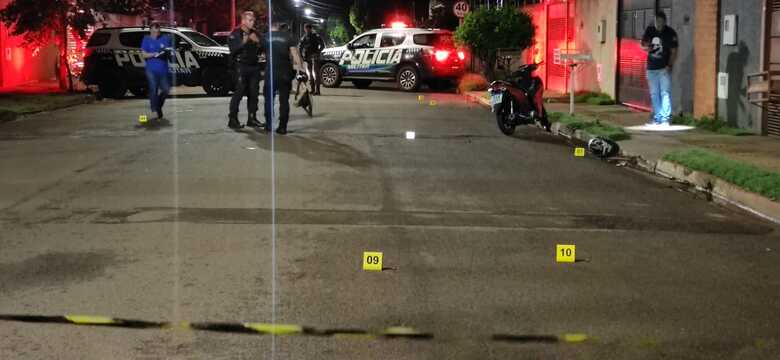 Per&iacute;cia encontrou v&aacute;rias capsulas no ch&atilde;o