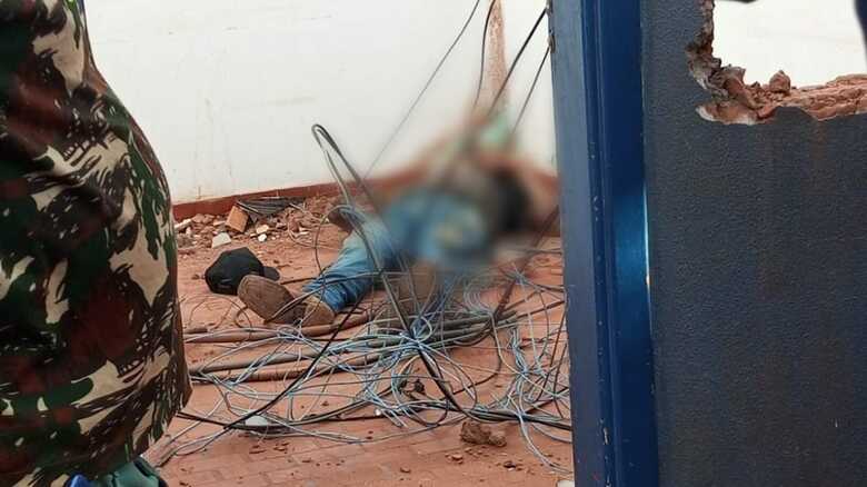 Dario n&atilde;o resistiu ao choque que levou