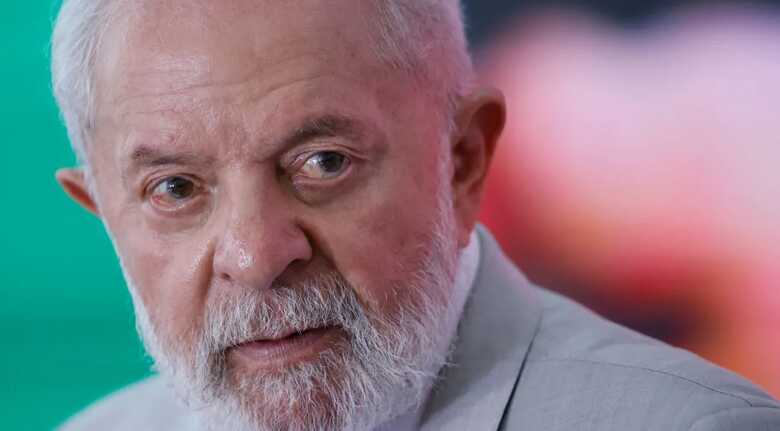 Lula sofre queda na popularidade