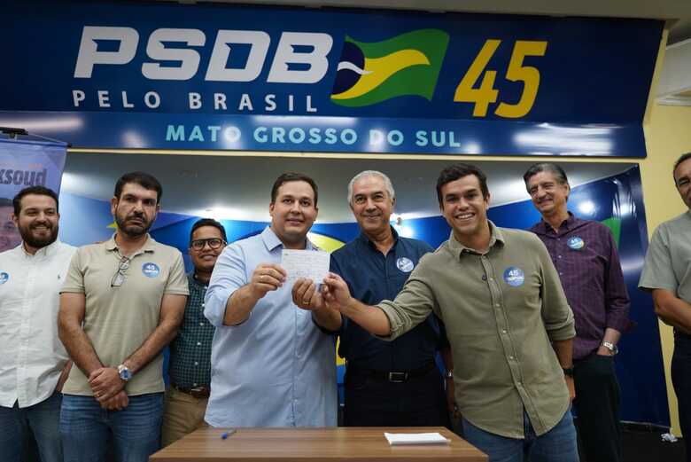 No centro da foto William Maksoud Neto, Reinaldo Azambuja e Beto Pereira