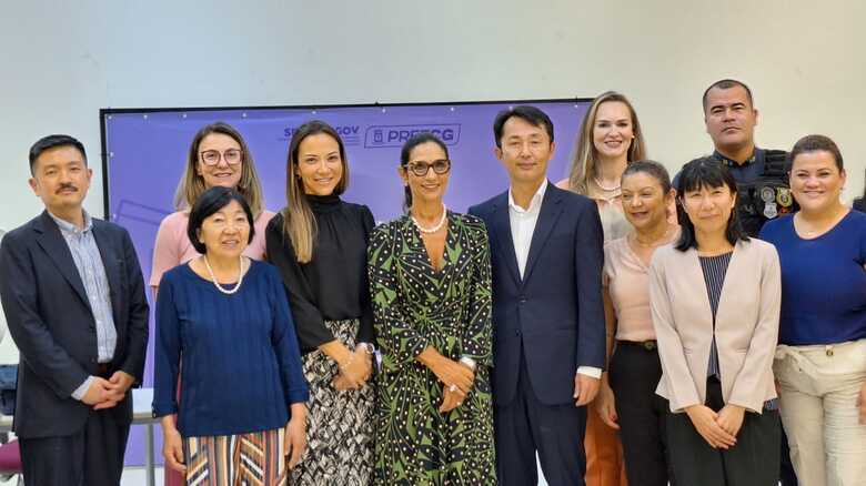 Al&eacute;m do embaixador Teiji Hayashi, o c&ocirc;nsul, Daisuku Hattori, a subsecret&aacute;riola, Carla Stephanini, Ang&eacute;lica Fontanari, delegada Elaine Benicasa e representantes dos diversos setores da Casa da Mulher estiveram presentes