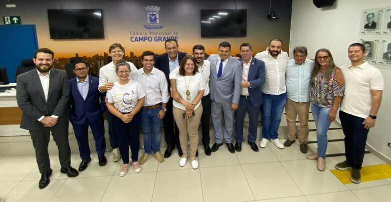 Vereadores e apoiadores da campanha de pré-candidatura de Beto Pereira a prefeitura de Campo Grande