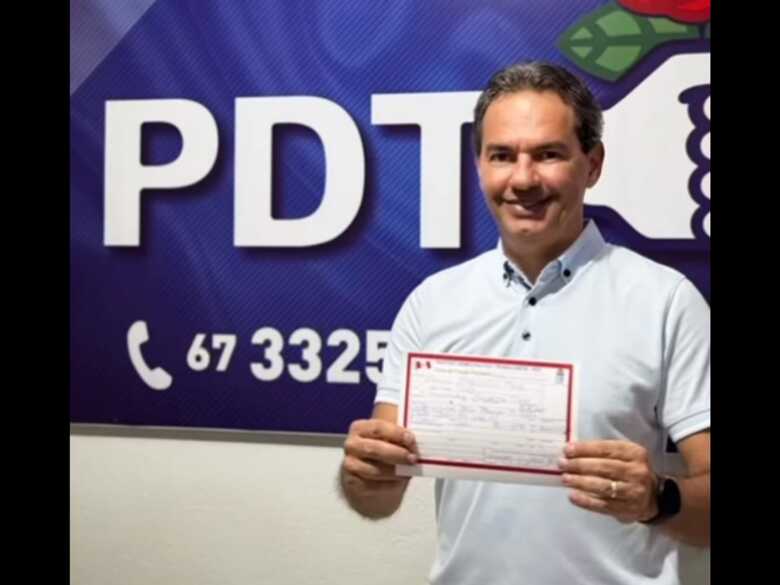 Marquinhos Trad em filiação ao PDT