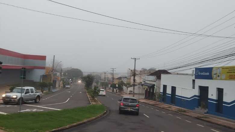 Neblina apareceu com intensidade em Campo Grande