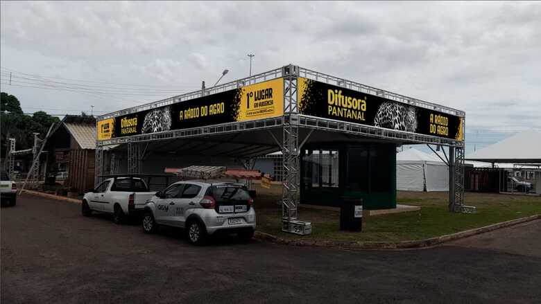 Est&uacute;dio da r&aacute;dio est&aacute; montado na exposi&ccedil;&atilde;o