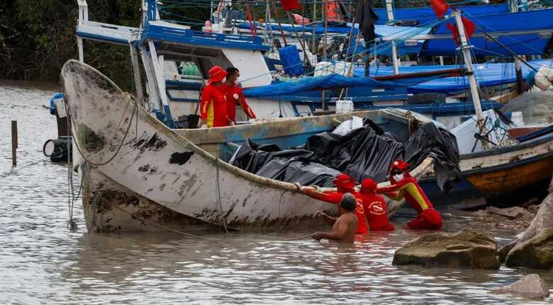 Barco encontrado no litoral do Pará
