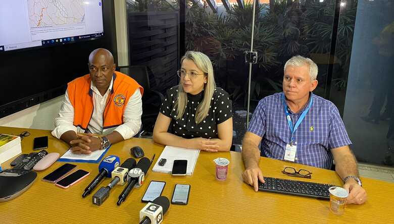 Secret&aacute;ria Rosana Leite