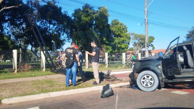 Pol&iacute;cia Civil e a Pol&iacute;cia Cient&iacute;fica estiveram no local do acidente