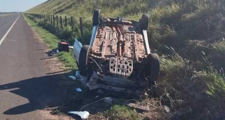 Ele abanou o ve&iacute;culo &agrave;s margens da rodovia na MS-480