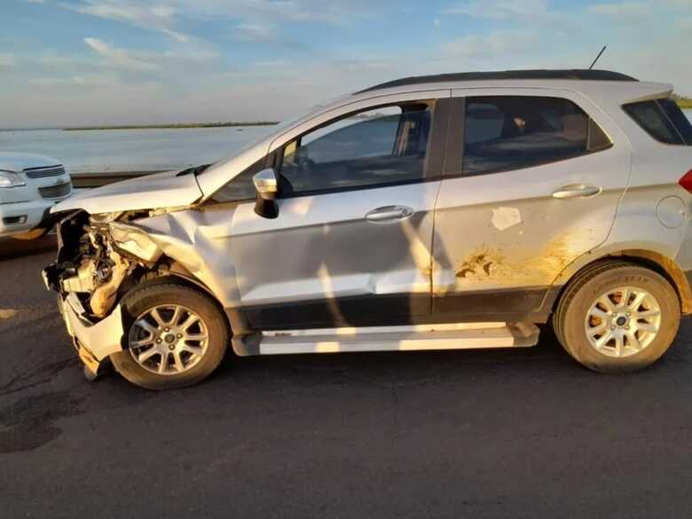 Por sorte, o motorista do ve&iacute;culo n&atilde;o teve ferimentos pelo corpo