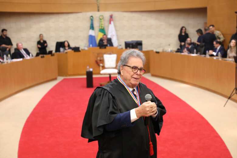 Desembargador Júlio Roberto Siqueira Cardoso / 