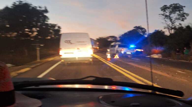 Acidente aconteceu durante a madrugada