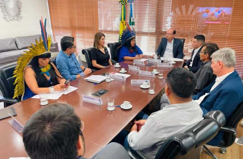 Assinatura povos originários ocorreu neste sábado (8)