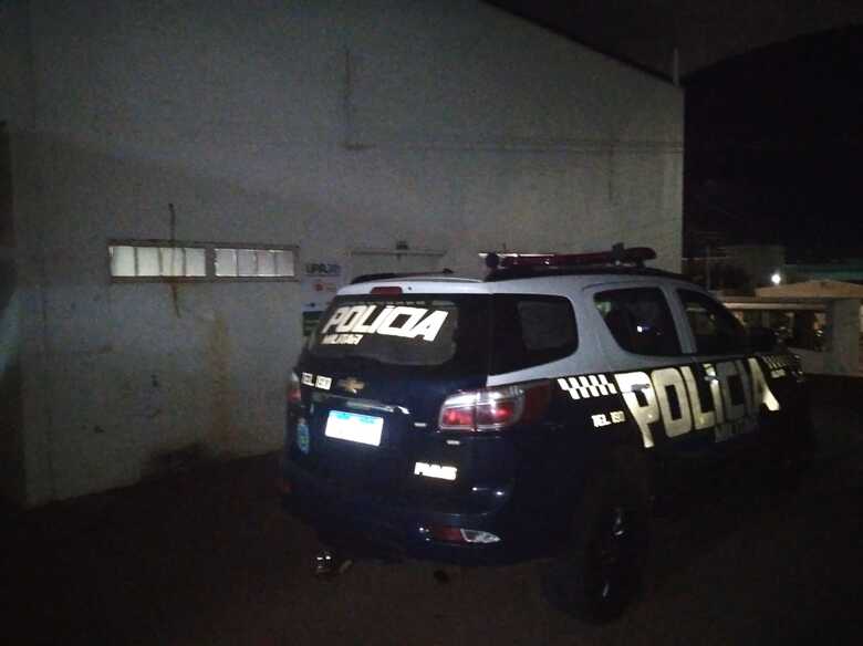 A Polícia Militar presta apoio ao choque na ocorrência 