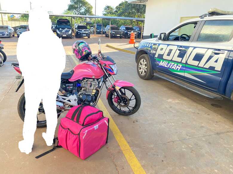 Autora foi encaminhada para a Depac Cepol e a motocicleta foi apreendida