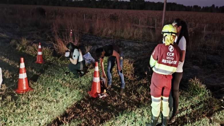 Corpo carbonizado estava as margens da rodovia