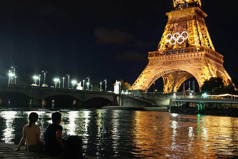 Abertura será realizada no rio Sena, próximo a Torre Eiffel