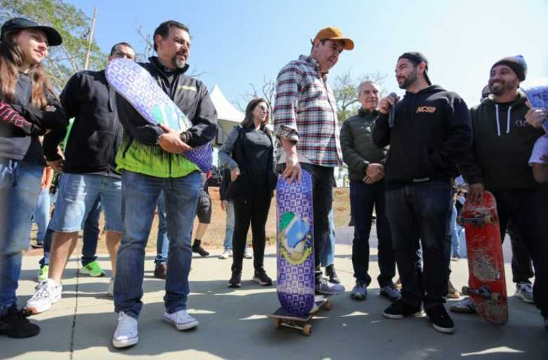 Governador Eduardo Riedel no "Go Skate Day"